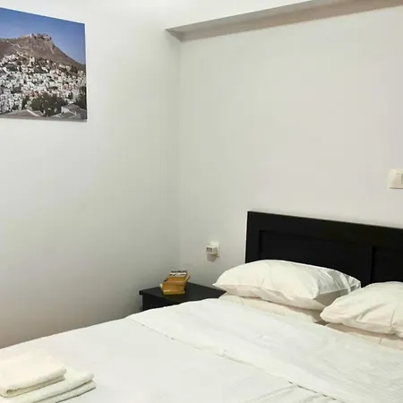 Palatino Seaside Retreat, 아파트 알린다