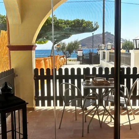 Palatino Seaside Retreat, 아파트 *