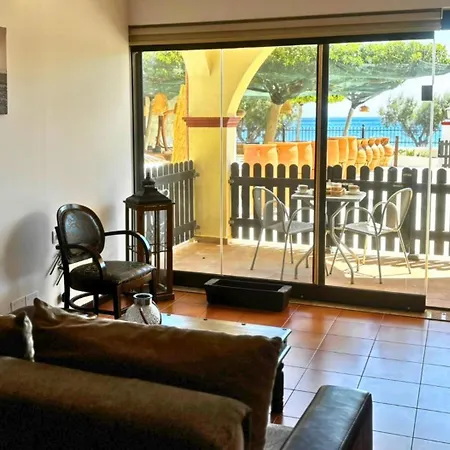 아파트 Palatino Seaside Retreat, 알린다