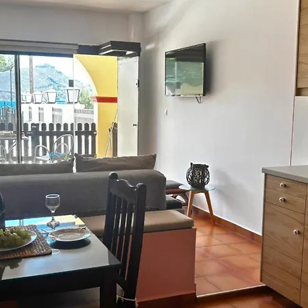Palatino Seaside Retreat, 아파트